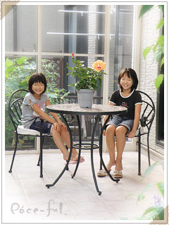 東近江市T邸ガーデンルーム『自然浴家族ジーマ』施工写真07　お子様も笑顔の『ジーマ』